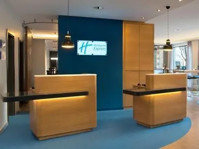 Hotel Express Stuttgart Airport, An Ihg 3*