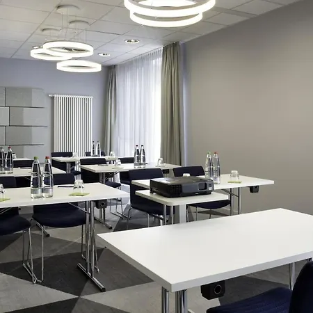 Express Stuttgart Airport, An Ihg 3*