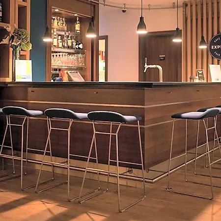 Hotell Express Stuttgart Airport, An Ihg 3*