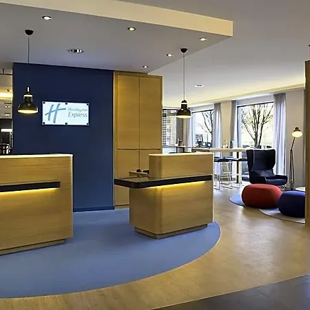 Express Stuttgart Airport, An Ihg Hotell 3*