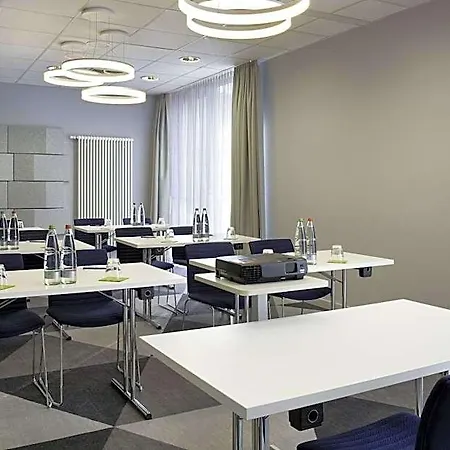 Hotell Express Stuttgart Airport, An Ihg 3*