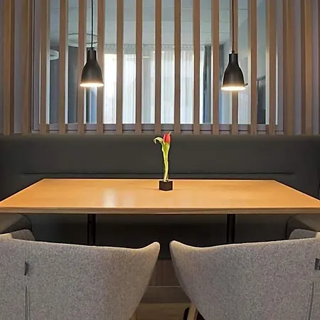 Express Stuttgart Airport, An Ihg Hotell 3*