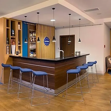 Express Stuttgart Airport, An Ihg 3*