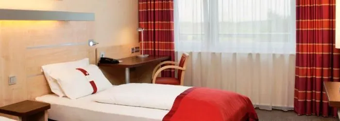 Express Stuttgart Airport, An Ihg Hotell 3*